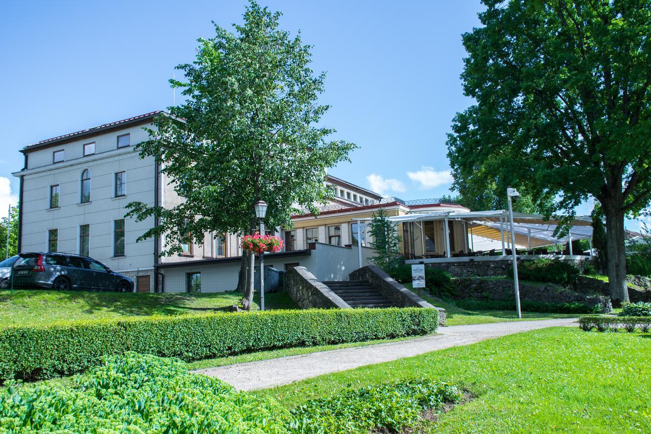 Hotel Cesis Exterior photo